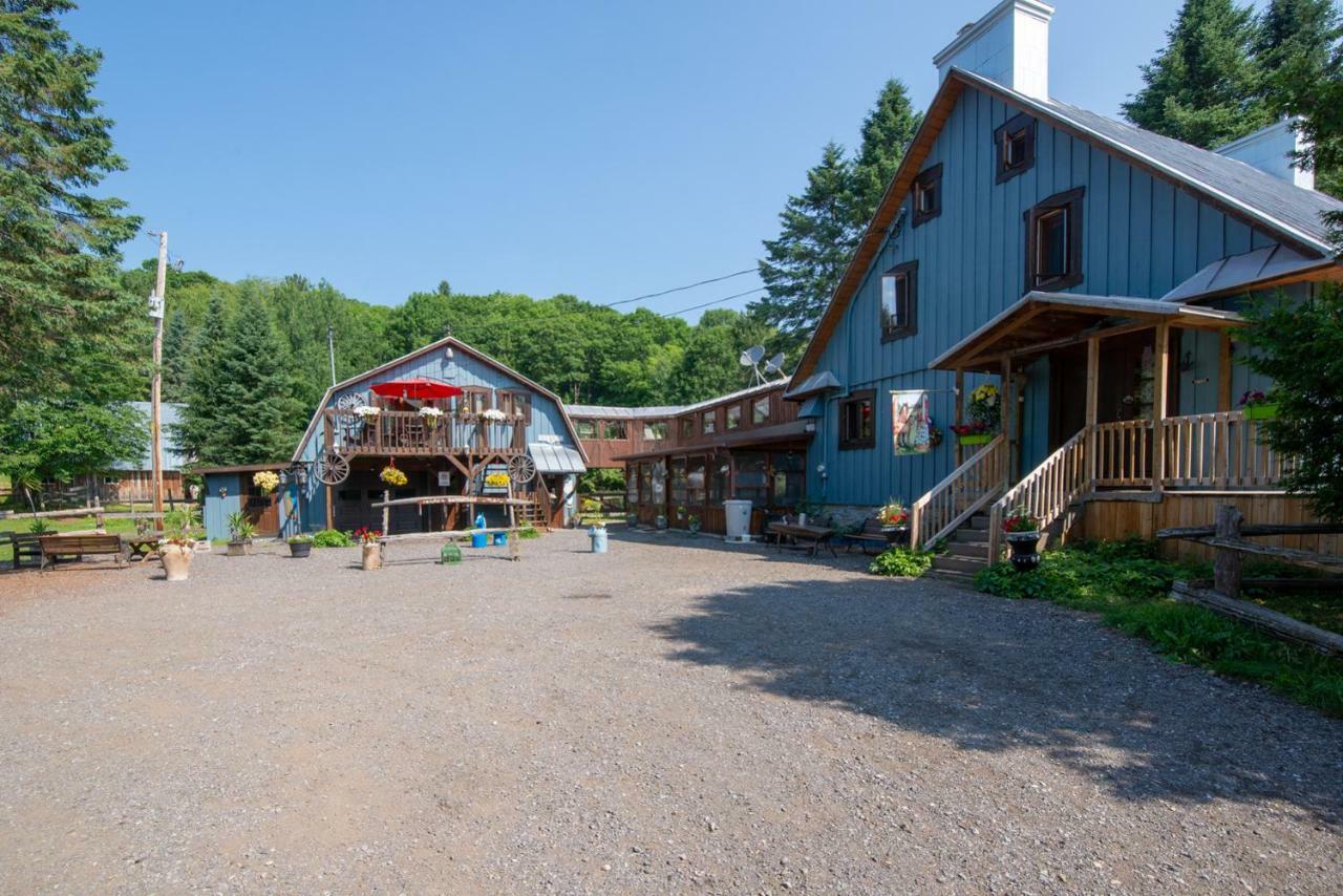 Auberge Le Cheval Bleu Saint-Alphonse-Rodriguez Bagian luar foto